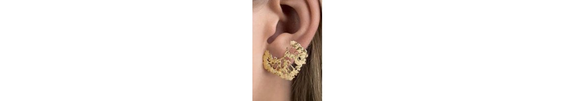 STUD EARRINGS