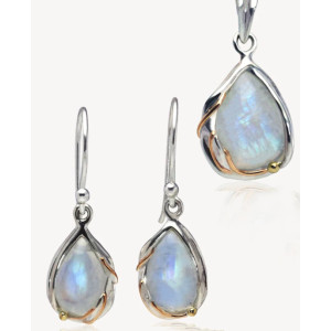 Rainbow Moonstone Droplet Silver Earring & Pendant Set Rainbow Moonstone Droplet Silver Earring & Pendant Set