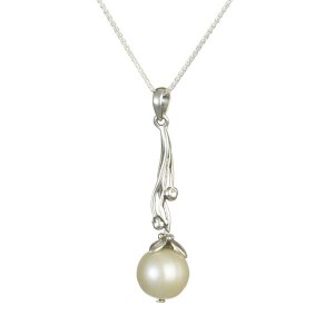 Ornate Pearl Silver Pendant